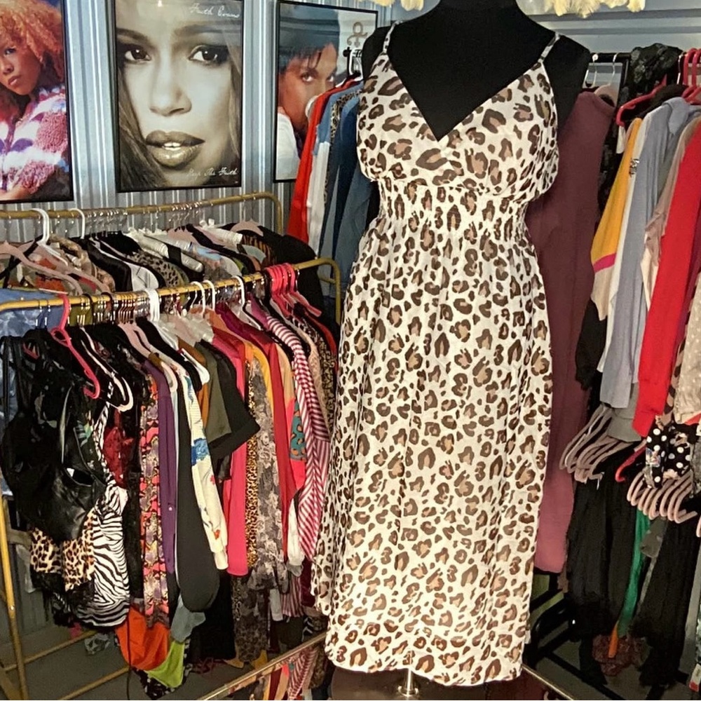 Leopard print sleeveless maxi dress
